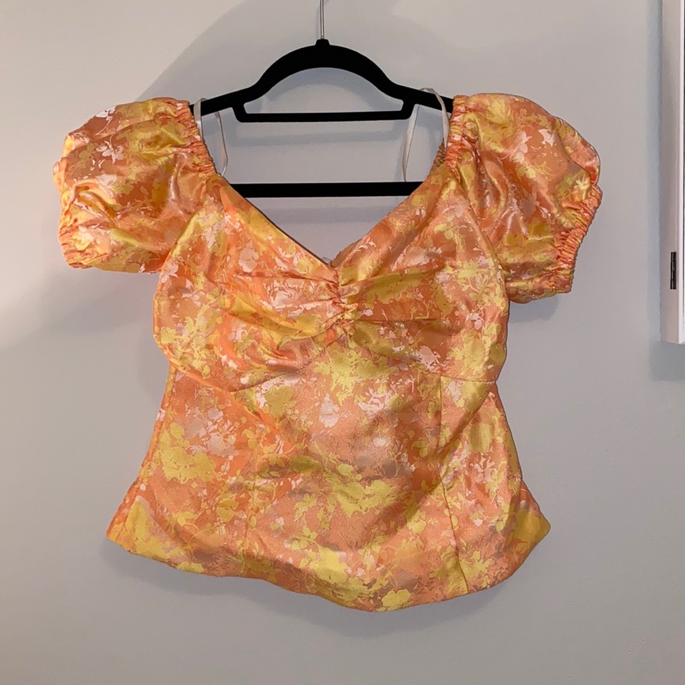 Song of Style off-shoulder structure top